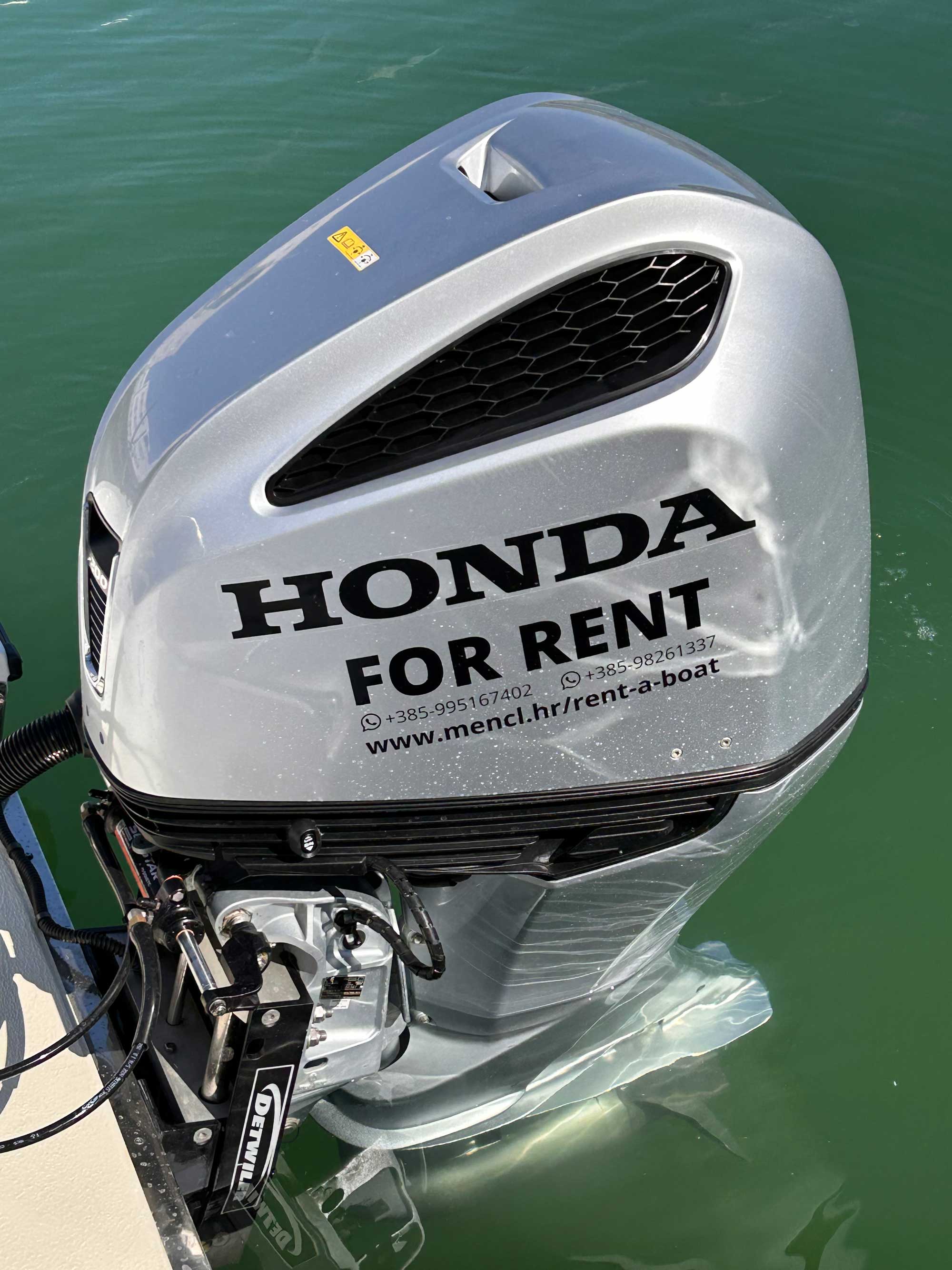 Raineri Voyager 22 Nin rent a boat